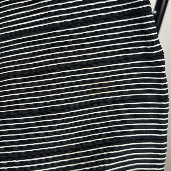 BCBGMaxAzria Y2K Black and White Bodycon Fitted Mini Skirt Size Small - Picture 2 of 5